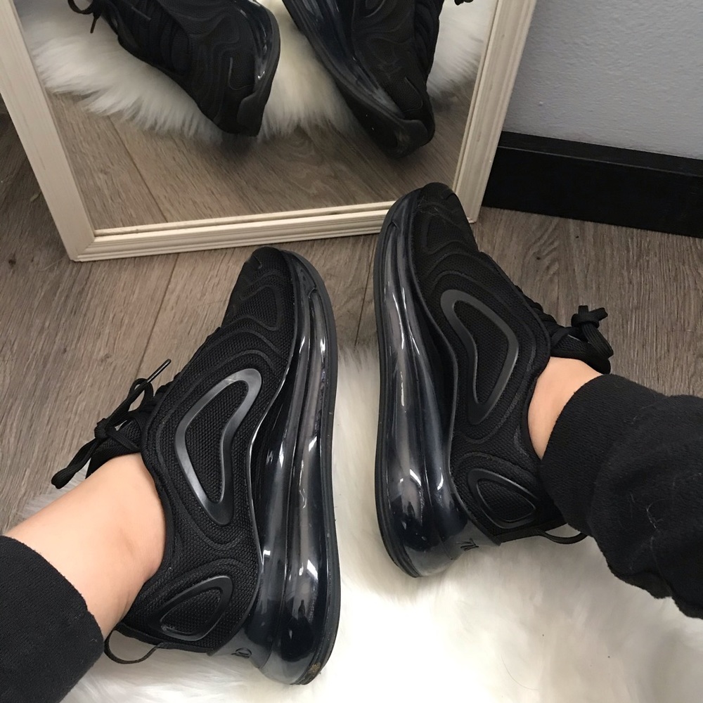 NEW Nike air max 720